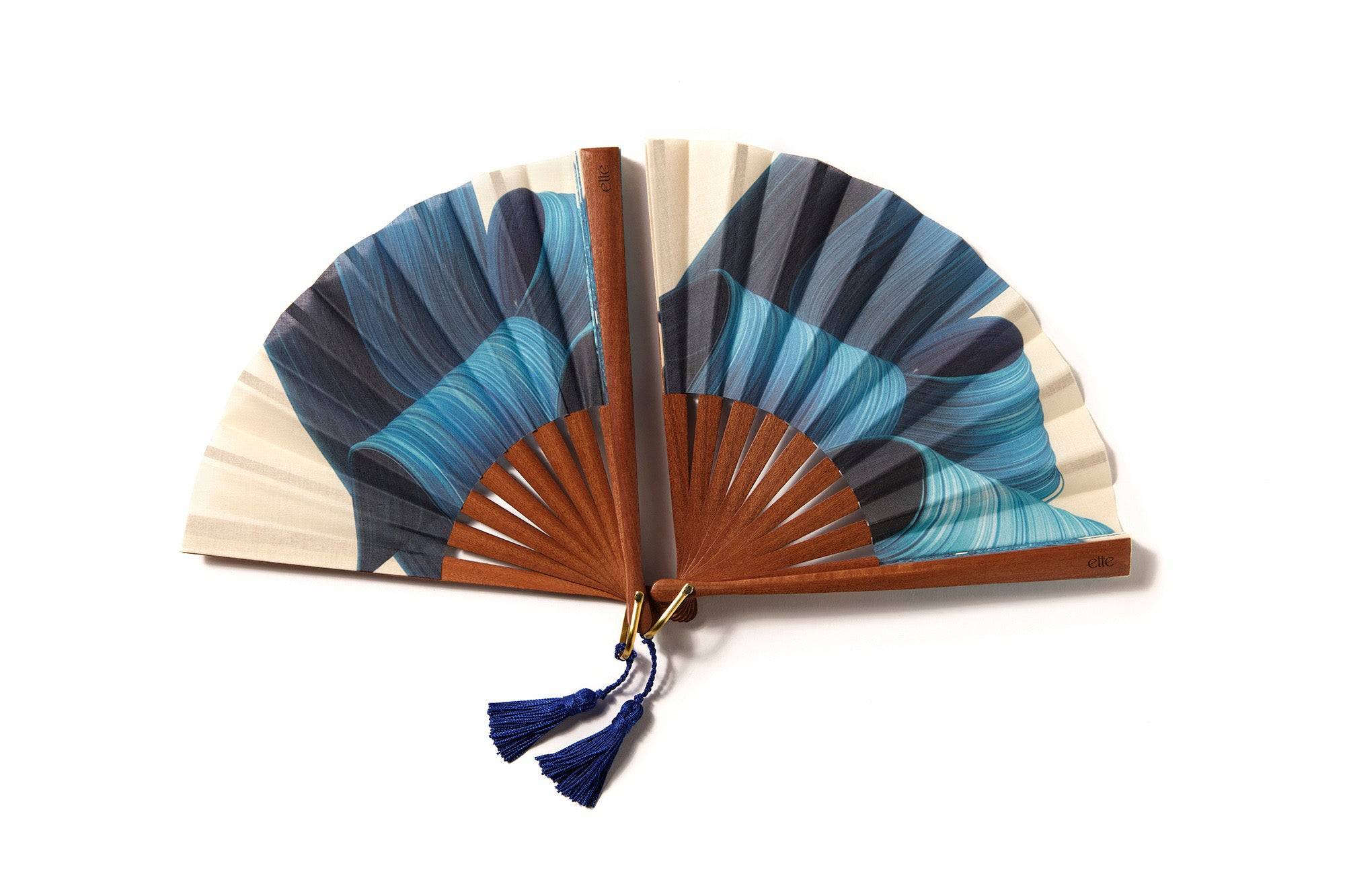 Abanico azul hecho a mano | Blue Wave | étté abanicos